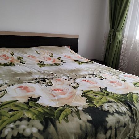 Apartament 3 Camere De Inchiriat Κραϊόβα Εξωτερικό φωτογραφία