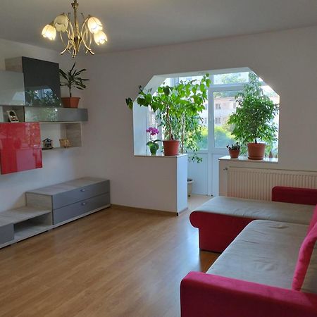 Apartament 3 Camere De Inchiriat Κραϊόβα Εξωτερικό φωτογραφία