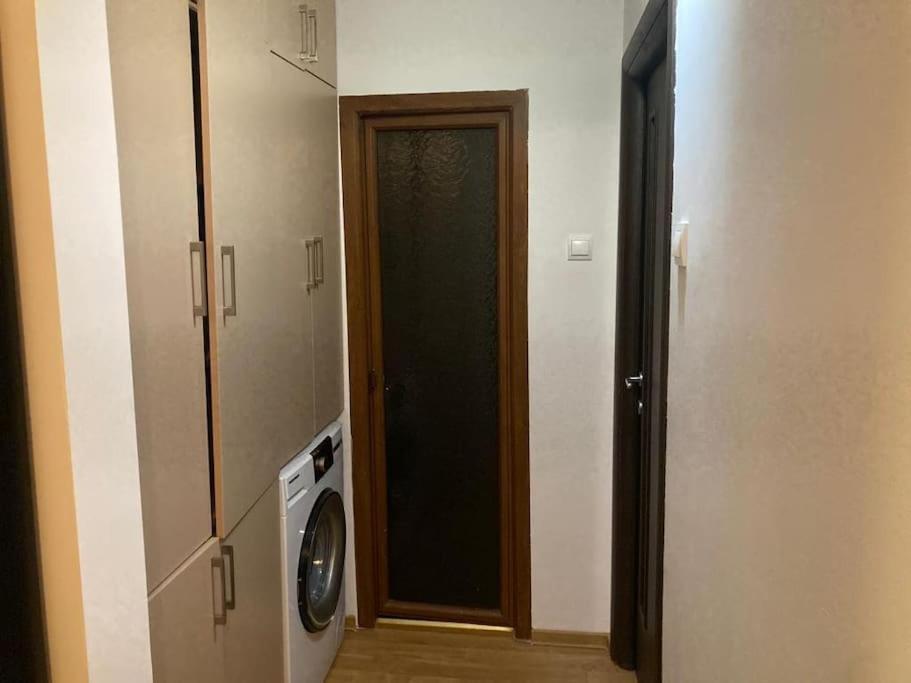 Apartament 3 Camere De Inchiriat Κραϊόβα Εξωτερικό φωτογραφία